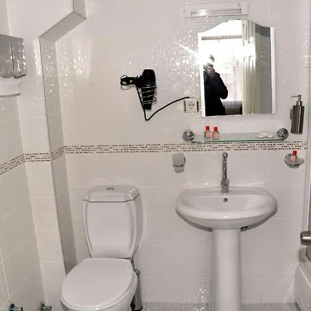 Bade 2 Otel İstanbul