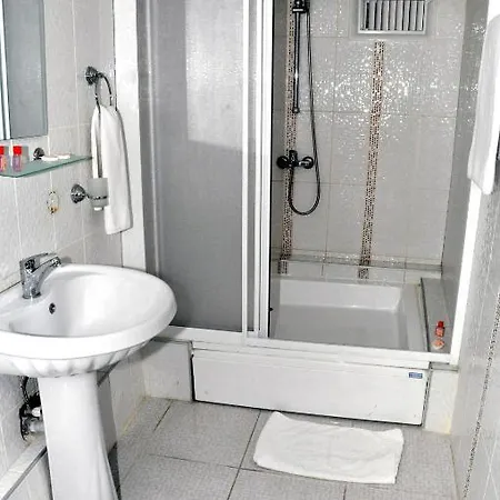 Bade 2 Otel